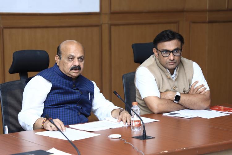 covid-meeting1671711225