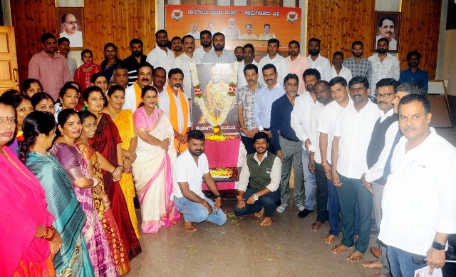 CREATOR: gd-jpeg v1.0 (using IJG JPEG v62), quality = 82